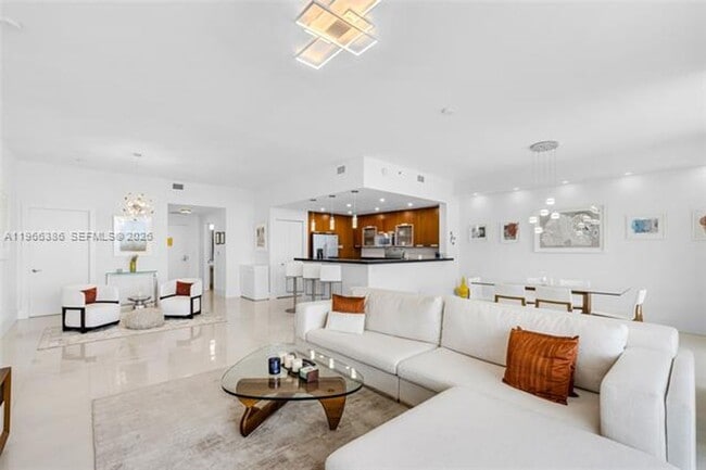 Building Photo - 7901 Hispanola Ave