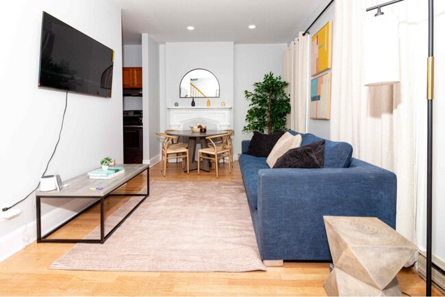 Building Photo - 43 Myrtle Ave