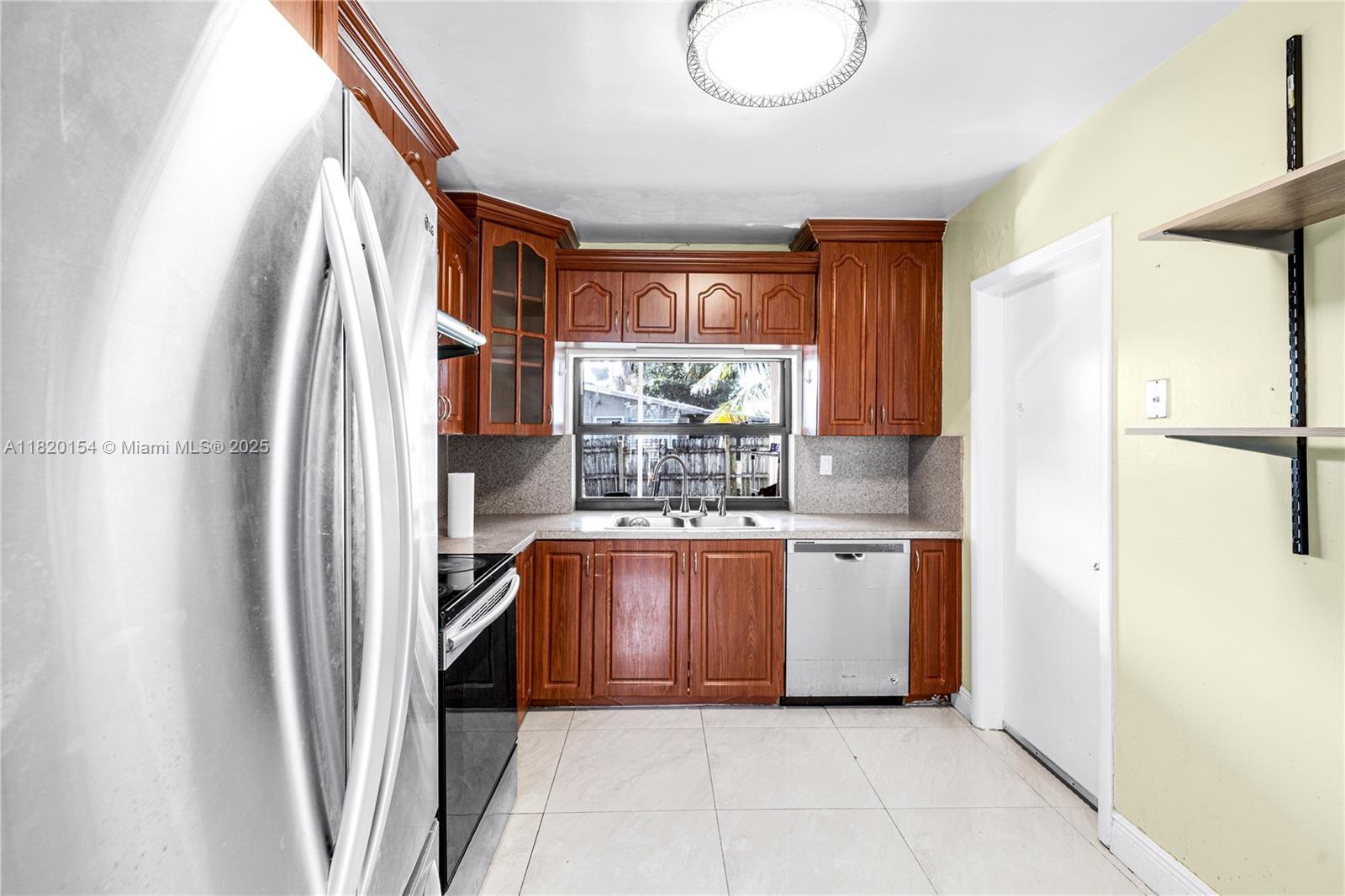 Building Photo - 8430 NW 15th Ct