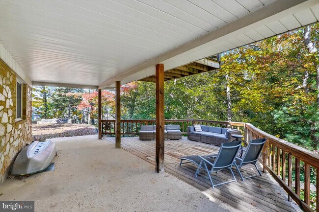 Building Photo - 616 Mcmagan Dr