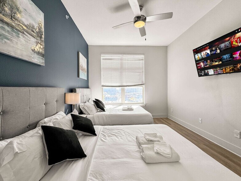 Building Photo - 2916 Indiana St