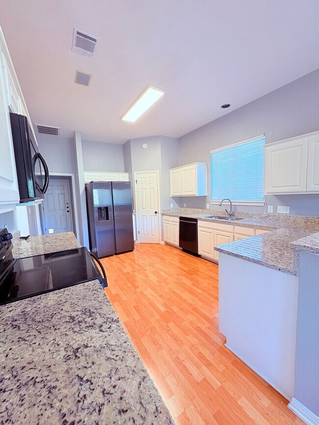 Building Photo - Elegant Two-Story Home in Lakeway