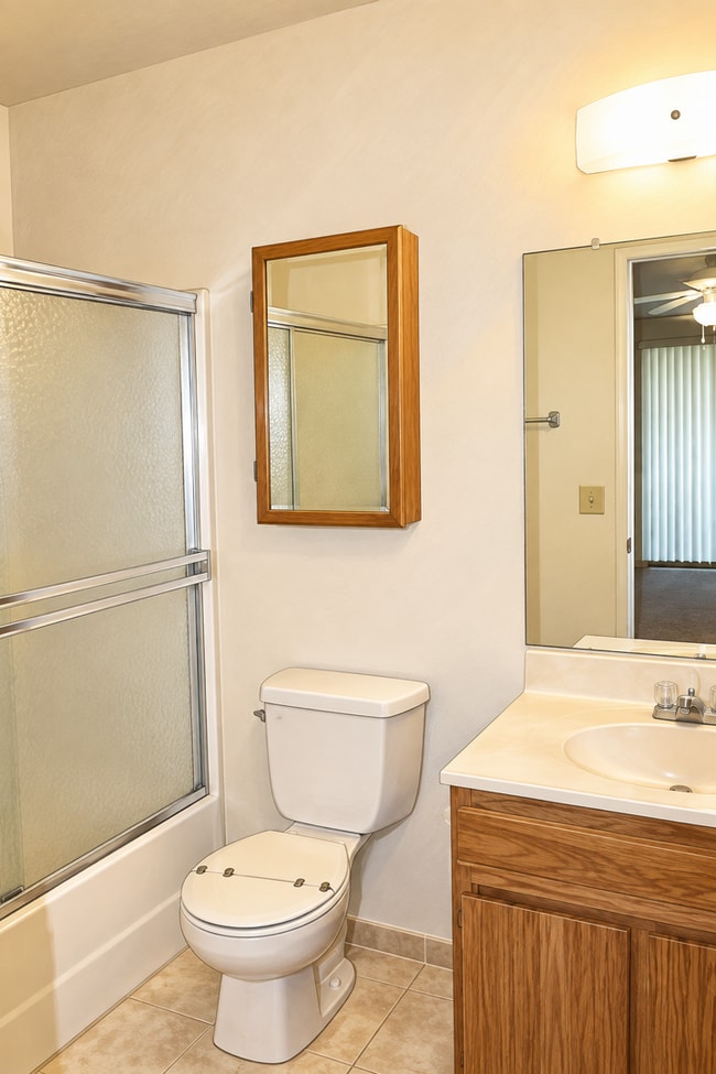 Building Photo - 3176 Shoshone Dr