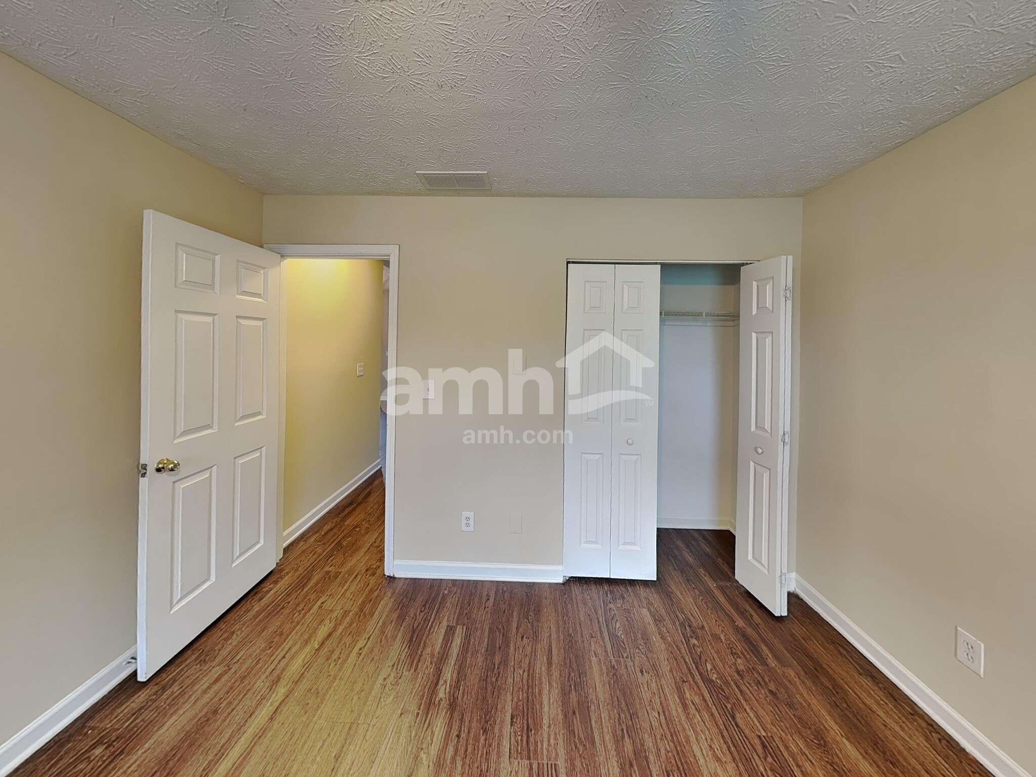 Building Photo - 186 Dean Way