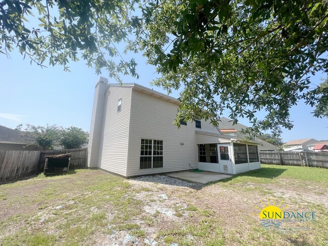 Building Photo - Charming 4 Bedroom Home in Mary Esther!