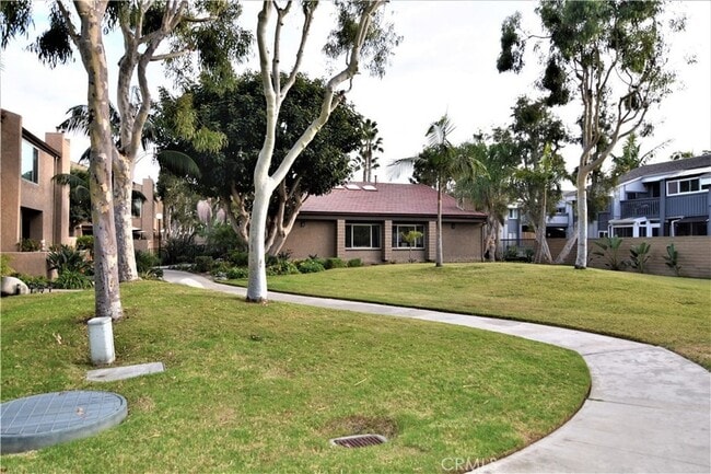 Building Photo - 16943 Bluewater Ln