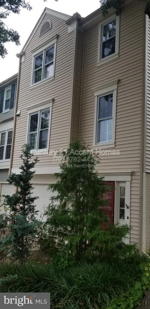 Primary Photo - 29 S Floyd St