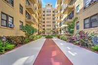 Building Photo - 130 4th Ave N