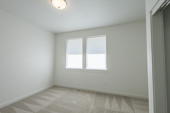 Building Photo - Brand New Home in an Amenity Filled Neighborhood