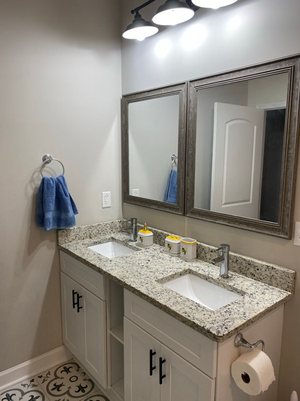 Building Photo - 1629 Beecher St SW