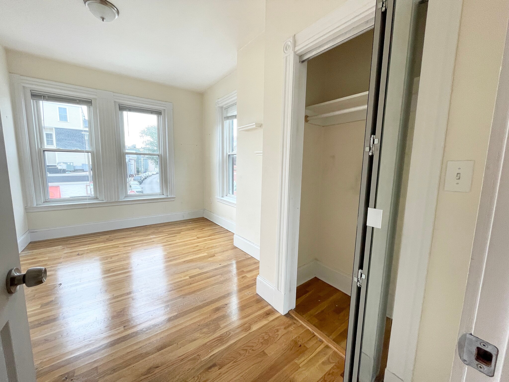 Building Photo - 92 L St