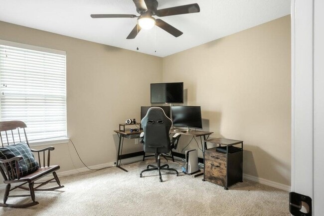 Building Photo - 243 Wainwright Dr