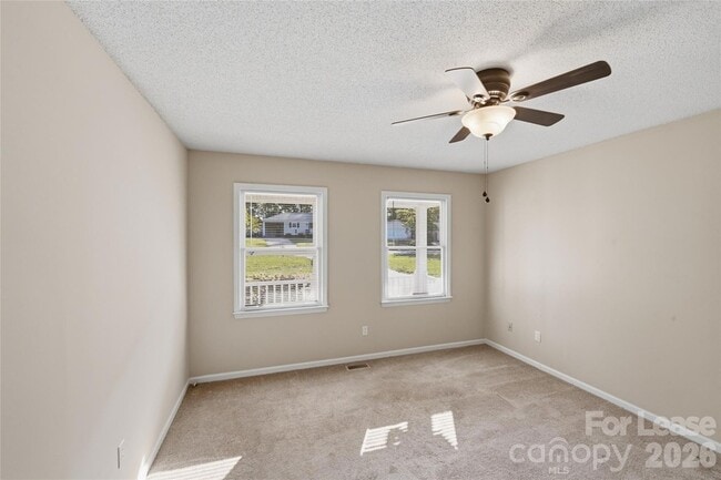Building Photo - 319 Deep Forest Ct