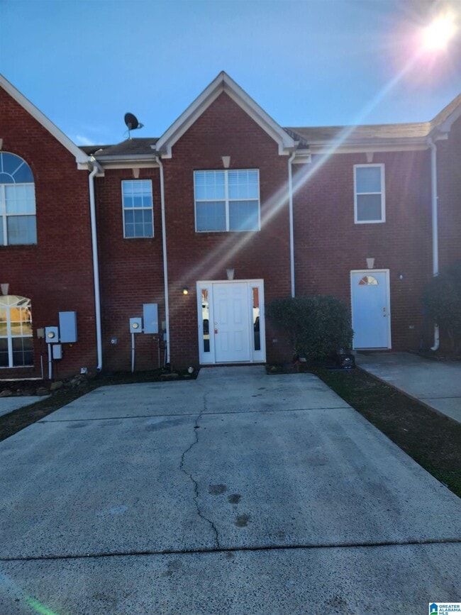 Primary Photo - 140 Rocky Ridge Dr