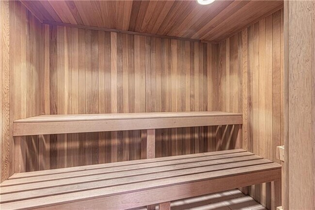 Building Photo - 511 SE 5 Ave