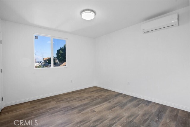 Building Photo - 11560 Archwood St