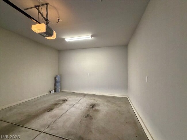 Building Photo - 7473 Garnet Moon St