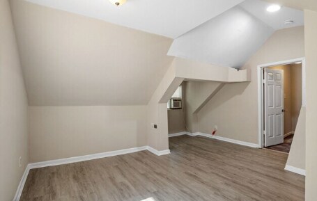 Building Photo - 6937 Etzel Ave