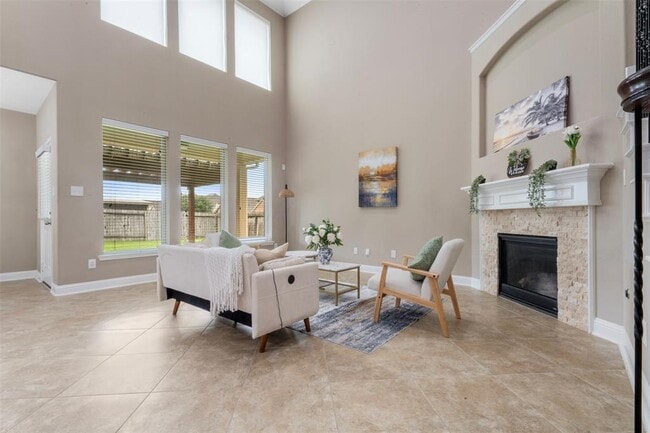 Building Photo - 102 Blossom Terrace Ln