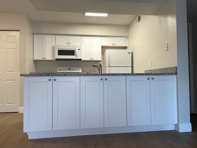 Building Photo - Mystic Gardens 5329-2905