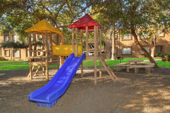 Interior Photo - Casa De Flores