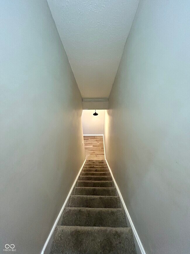 Building Photo - 3039 Armory Dr