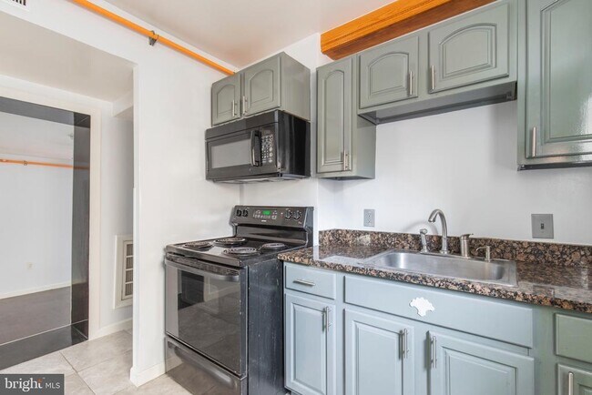 Building Photo - 507 W Girard Ave