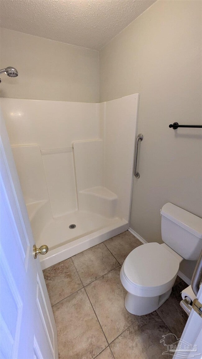 Building Photo - 213 Mirabelle Cir