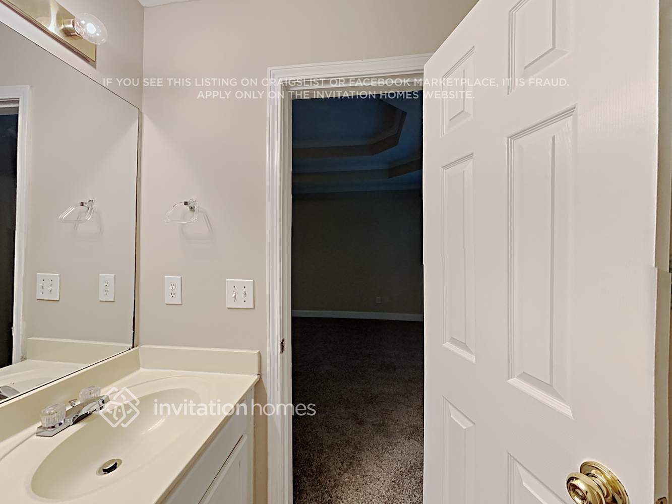 Building Photo - 2585 Shady Ln SW