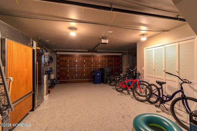Building Photo - 340 Bay Ln
