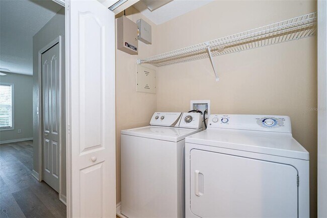Building Photo - 3039 Rodrick Cir