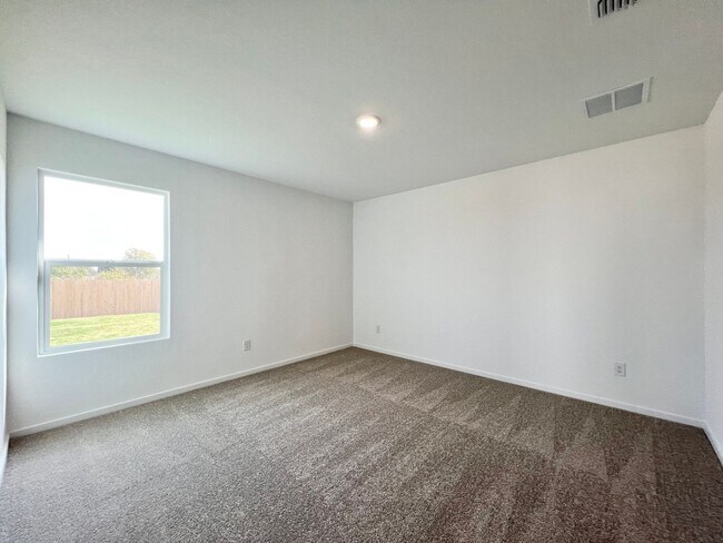 Building Photo - New Build in the Lovely Rosemary Ridge Subdivision