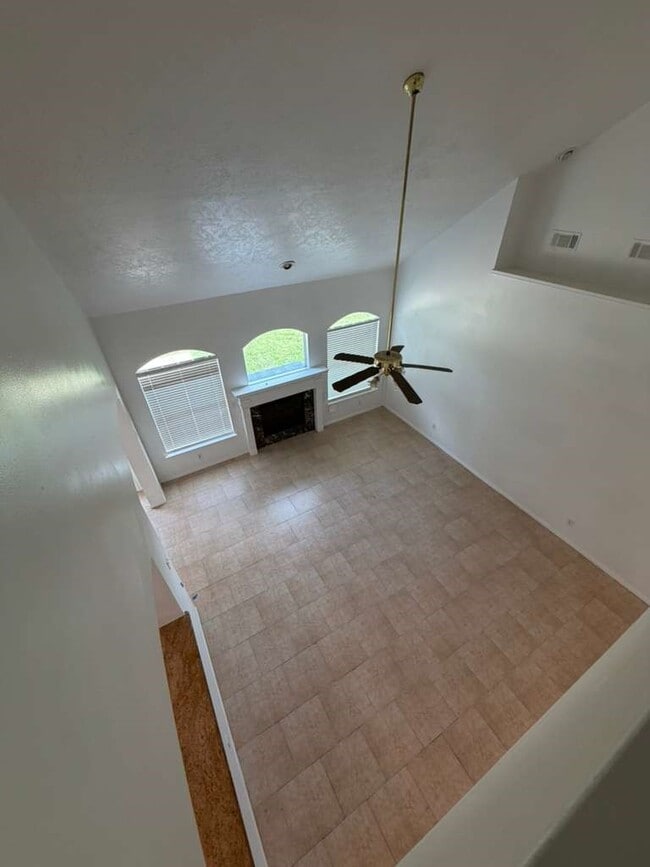 Building Photo - 13103 Bainbridge Trail
