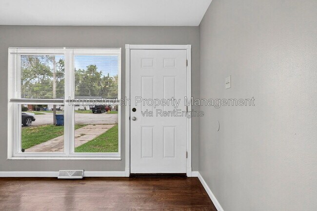 Building Photo - 9991 Fox Hall Ct