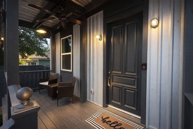 Building Photo - 5036 Golden Forest Dr