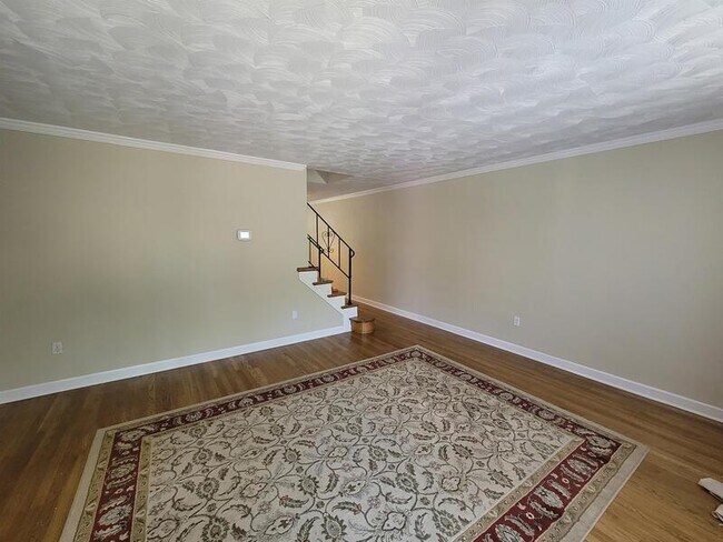 Building Photo - 8587 Morven Rd