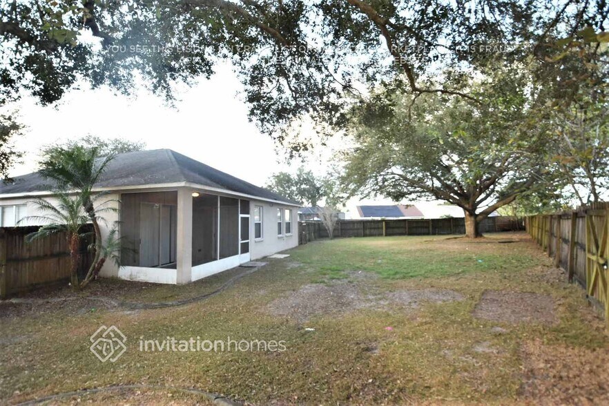 Building Photo - 1612 Wakefield Dr