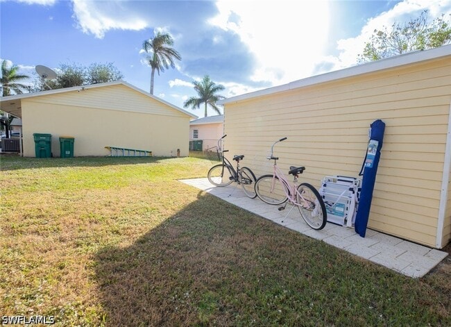 Building Photo - 811 94th Ave N