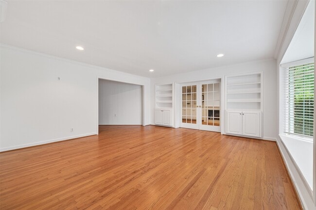 Building Photo - 5643 Piping Rock Ln