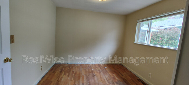 Building Photo - 3089 NE Follett St