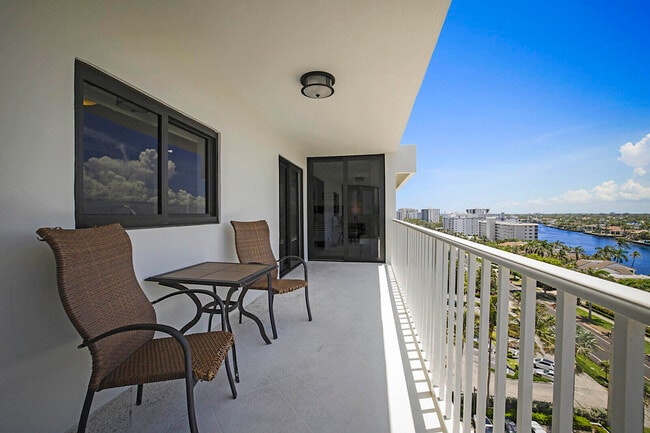 Building Photo - 2917 S Ocean Blvd