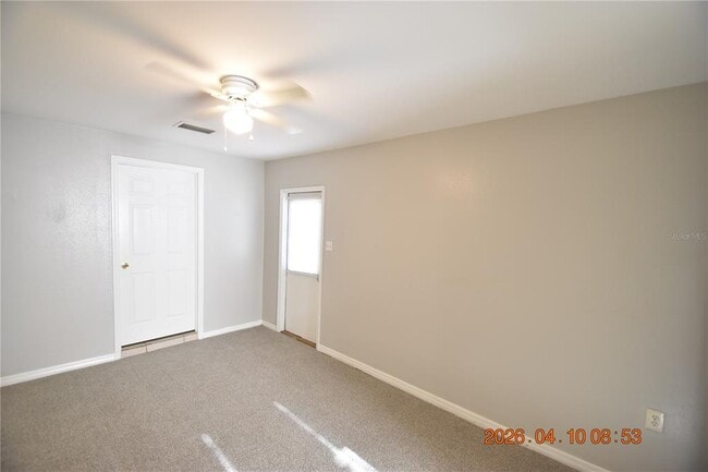 Building Photo - 10922 Hyacinth Ave