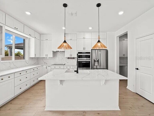 Building Photo - 5005 Golden River Ln