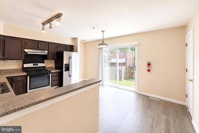 Building Photo - 638 Villager Cir