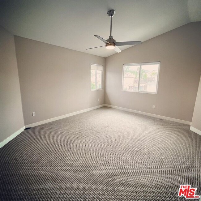 Building Photo - 30359 Savannah Oaks Dr