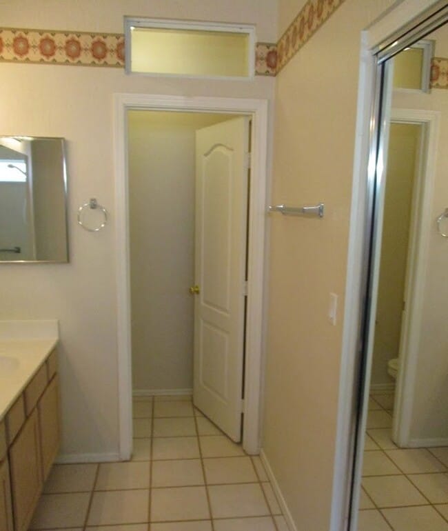 Building Photo - Unfurnished, 1-year long-term rental