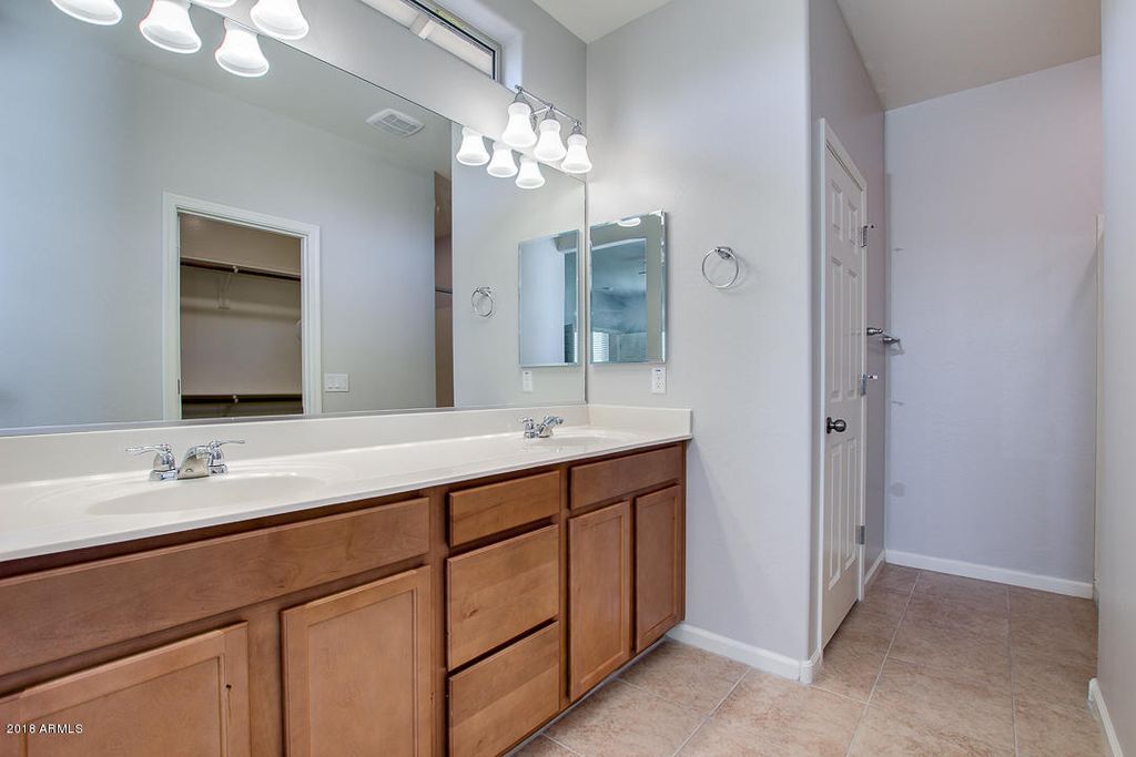 Building Photo - 4865 S Twinleaf Dr