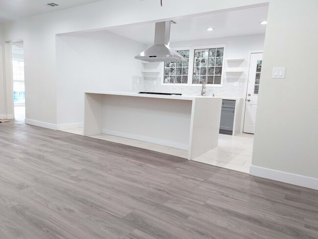 Building Photo - 12602 Foxley Dr