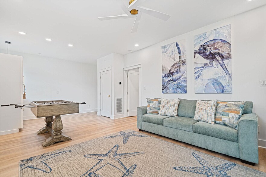 Building Photo - 20 St Francis Dr S