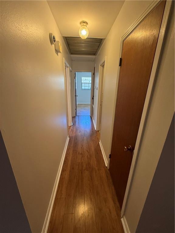 Building Photo - 2308 Crestwood Cir